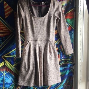 Mini long-sleeve khaki-salmon colored dress